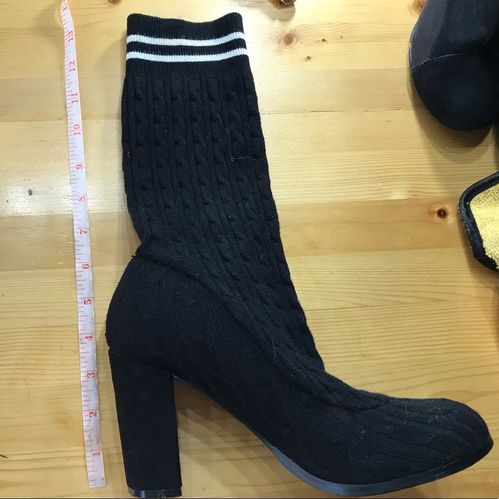 Cute sock booties have a sporty look